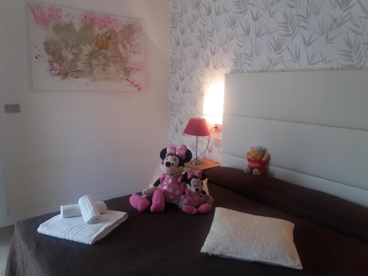 Family Room,1039925917:JPEG