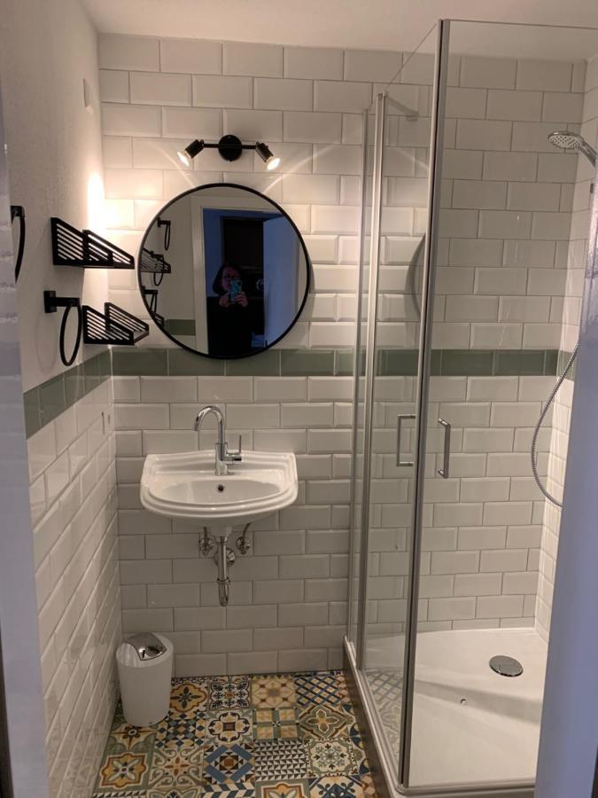 Small Double Room,1180590613:JPEG