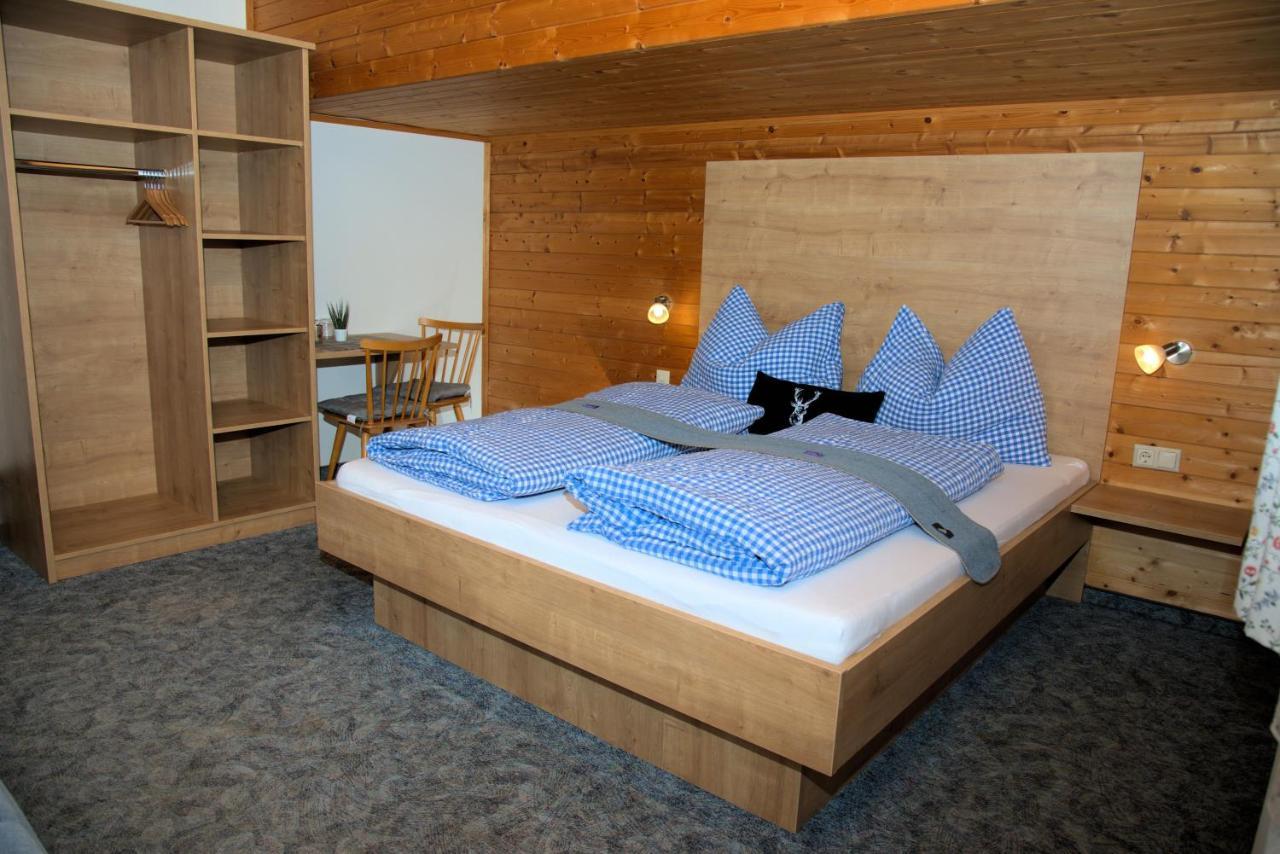 Dreibettzimmer