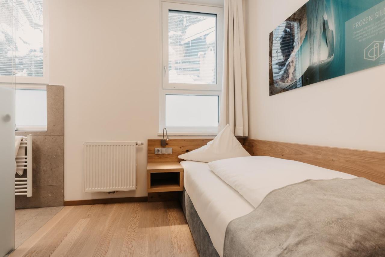 Einzelzimmer Untergeschoss ohne Balkon