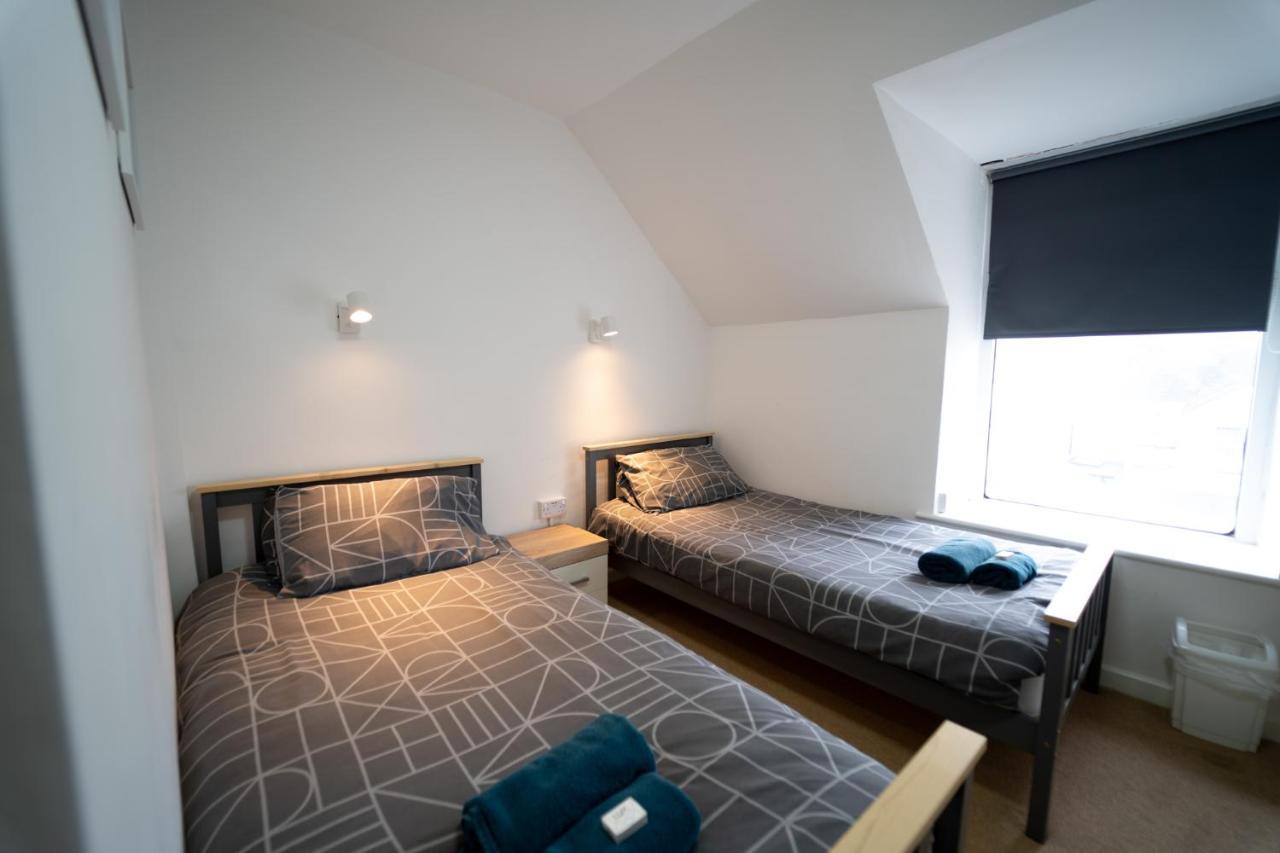 Twin Room with Private Bathroom