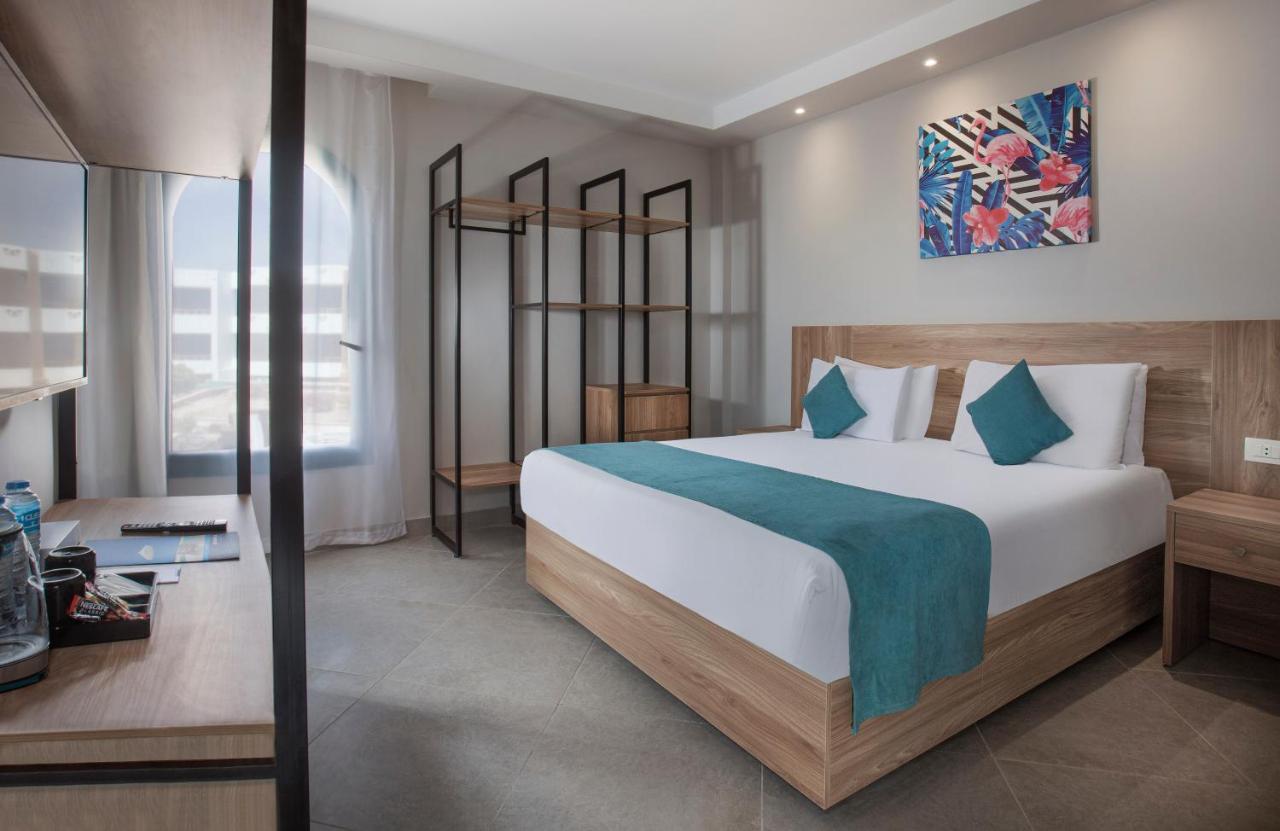 Family Room,1234515722:JPEG