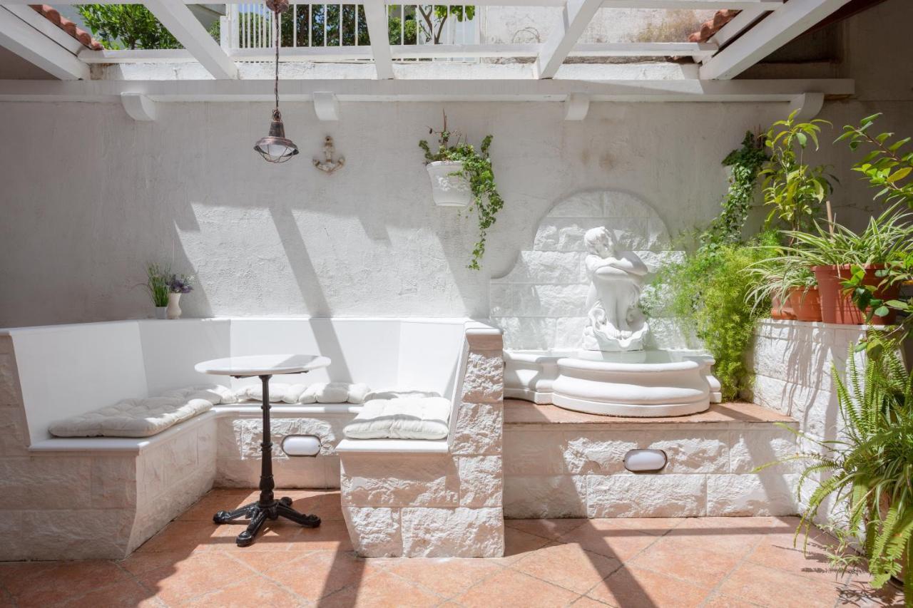 Studio with Terrace