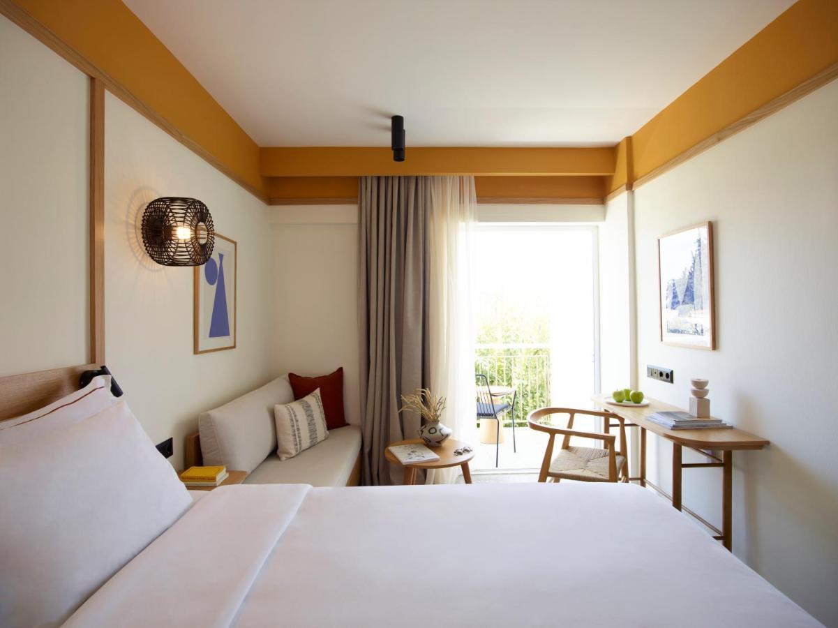 Classic Room with Garden View