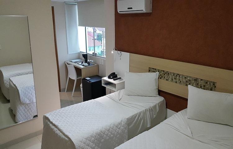 Quarto Deluxe com Cama de Casal ou 2 de Solteiro
