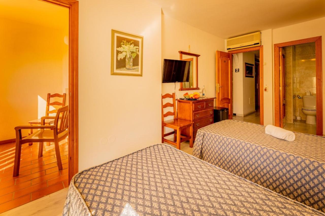 Double or Twin Room Terrace