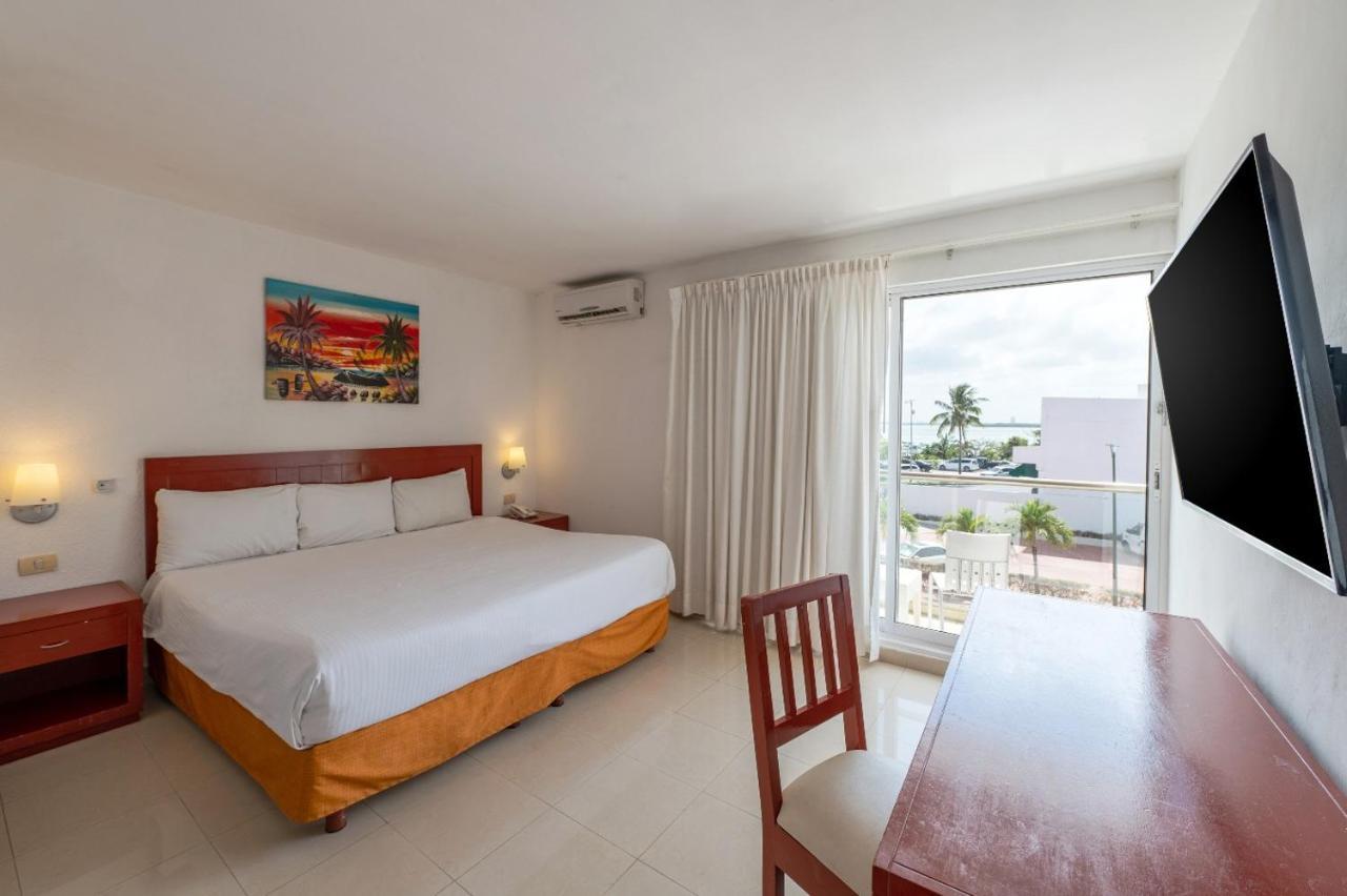 Standard Room,1268745046:JPEG