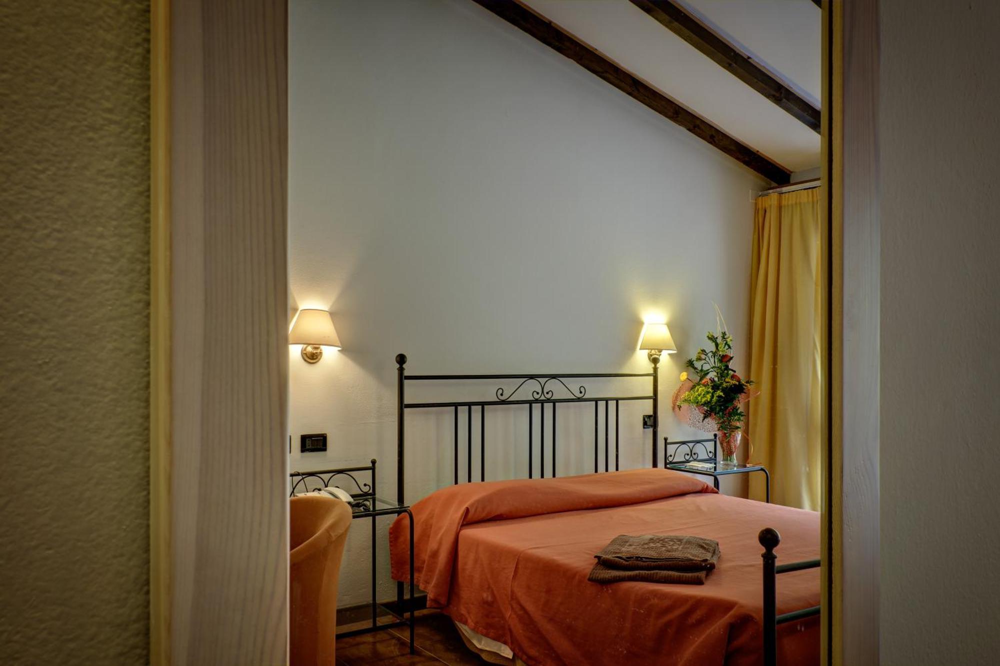 Economy Twin Room