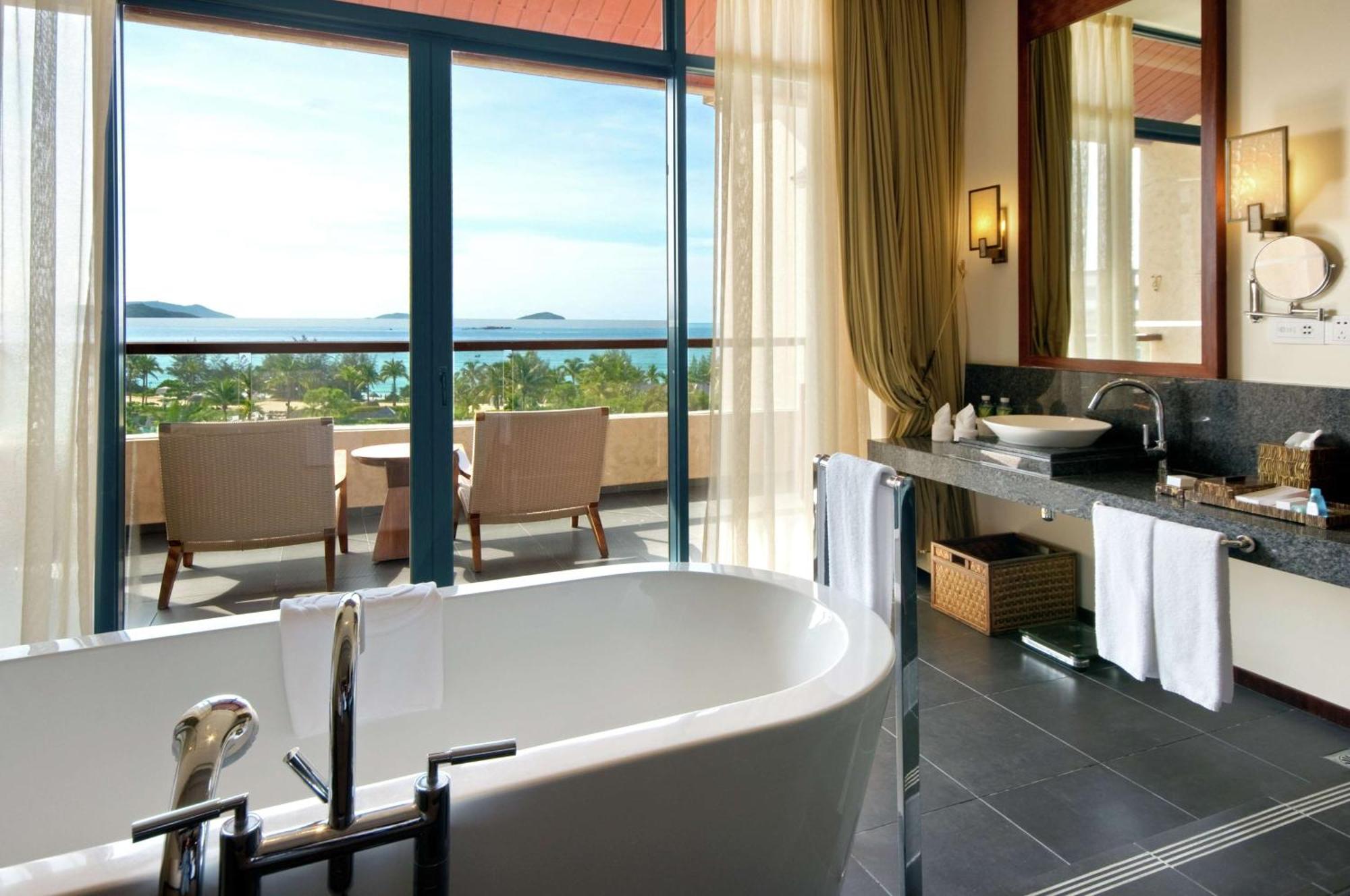 Deluxe Twin Room with Ocean View