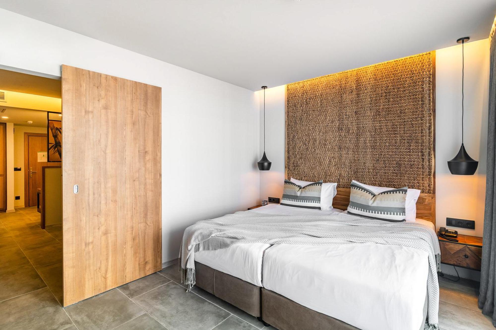 Family Room – Private Beach & Aquapark Access,1278214273:JPEG