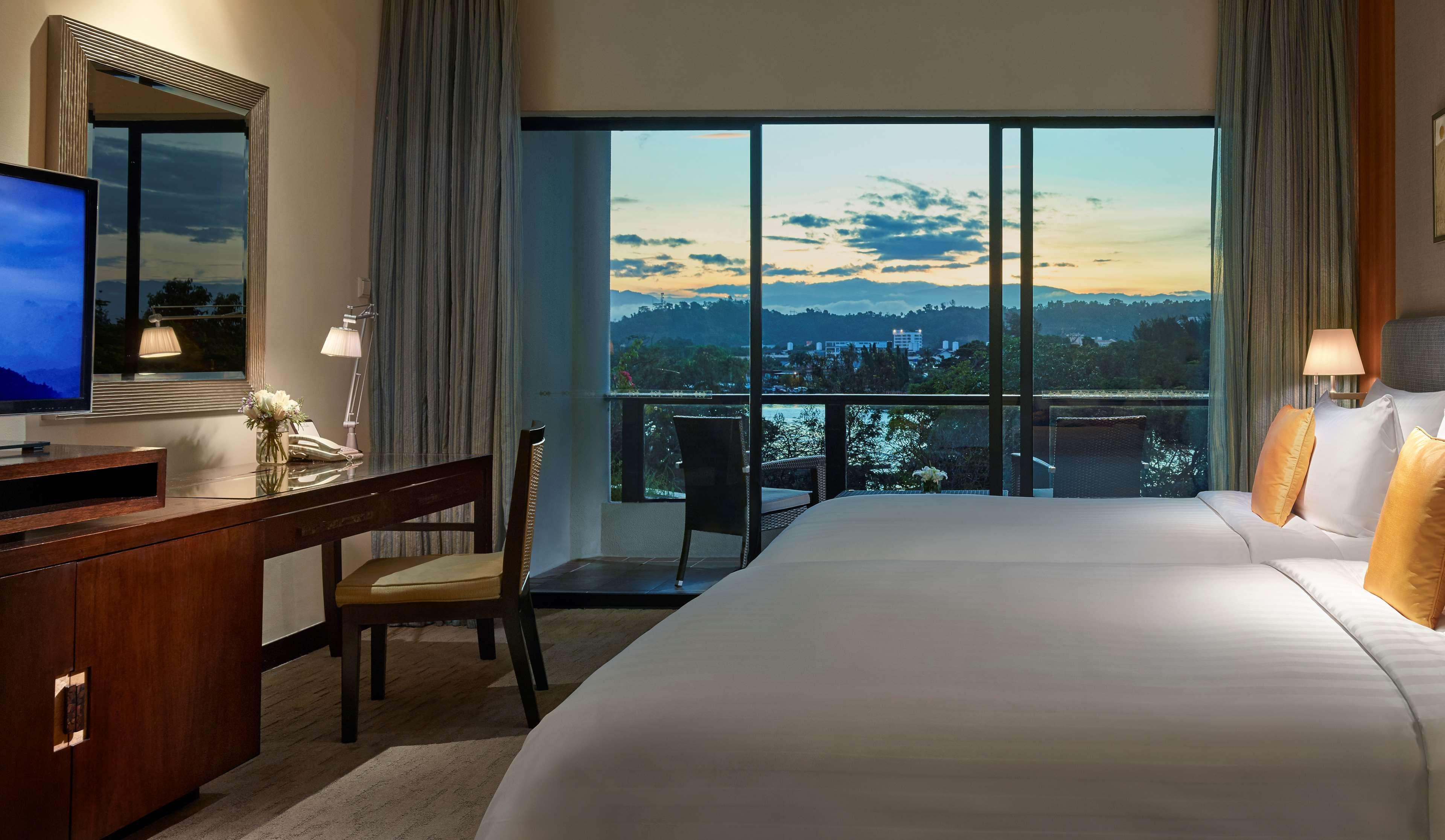 Kinabalu King Room Mountain View