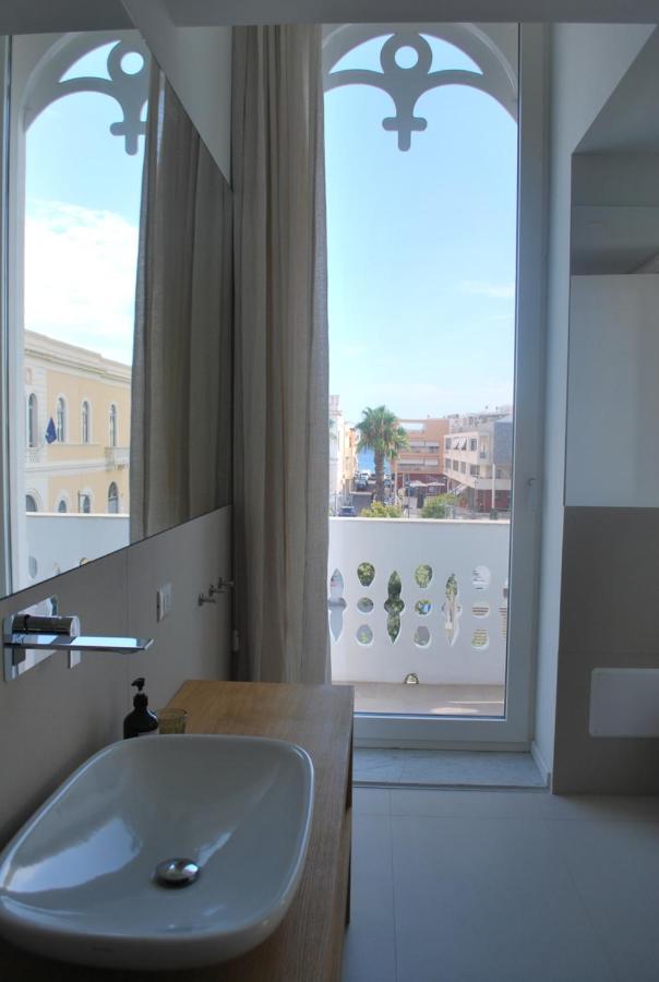 Deluxe Double Room with Balcony and Sea View,1290246202:JPEG