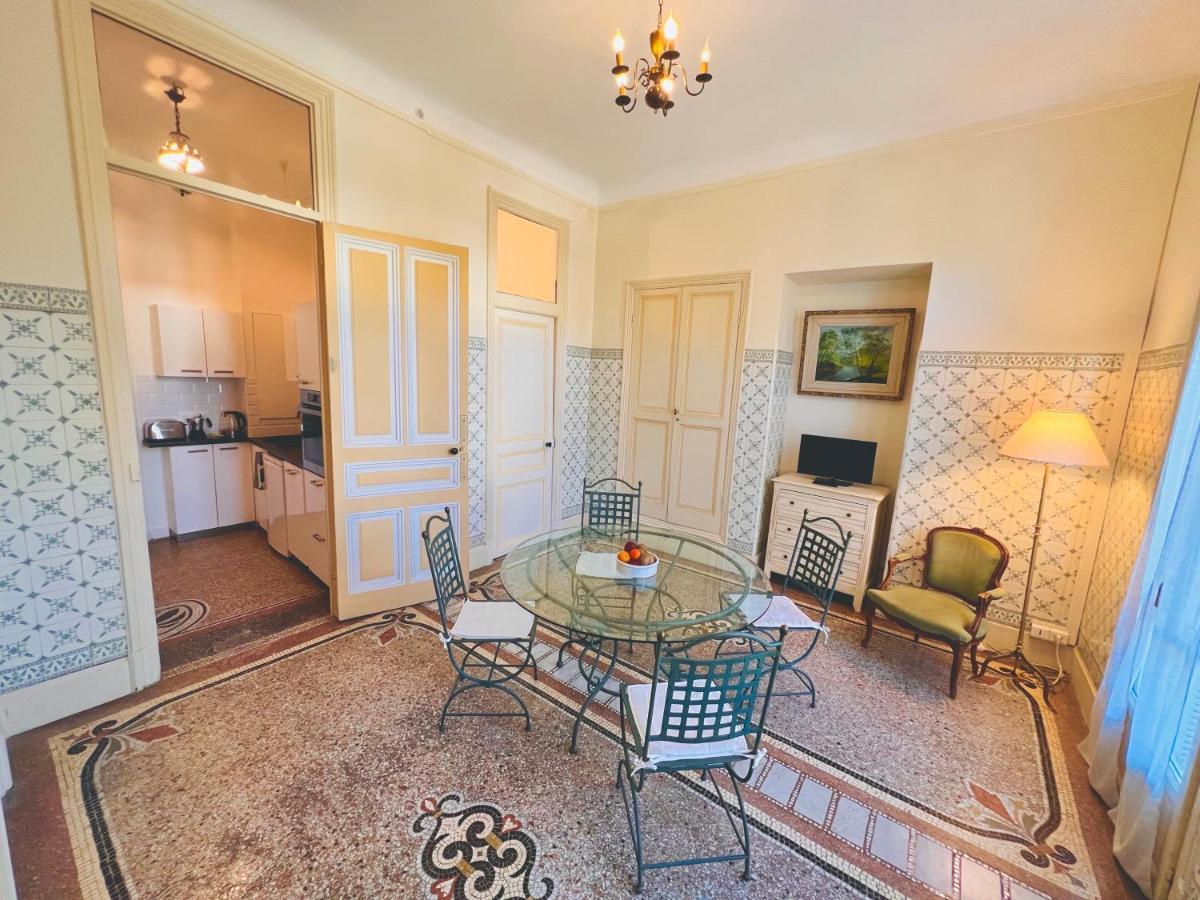 Superior One-Bedroom Apartment