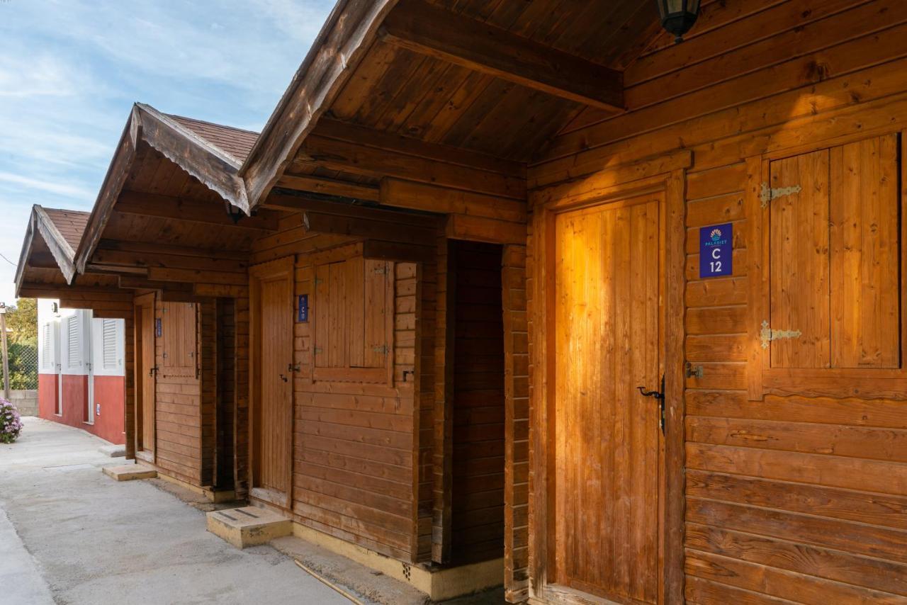 Wood Cabin