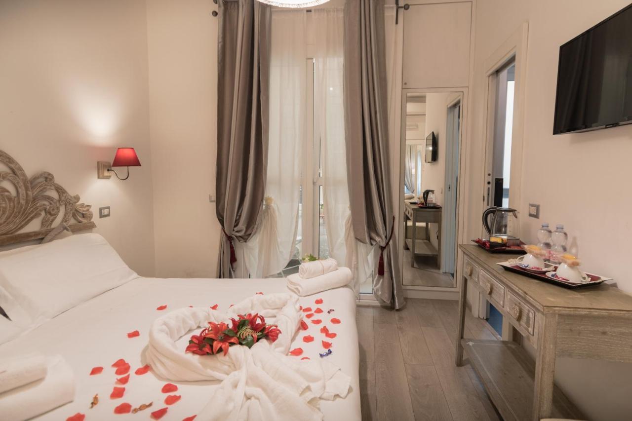 Deluxe Double Room with Balcony,1403852309:JPEG