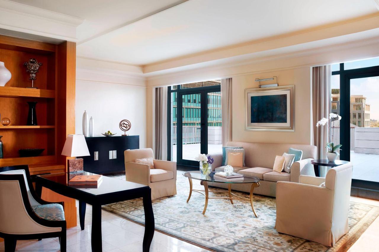 Ambassador Suite with Lounge access, One King Bed, Non Smoking, Balcony