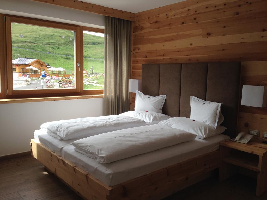 Superior Double Room view on the Sassolungo