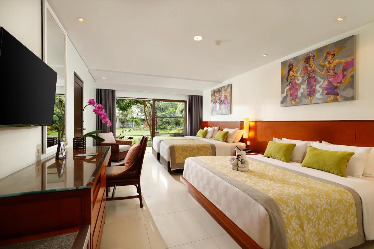 Family Room Garden View
