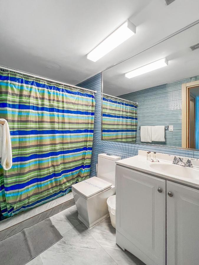 Deluxe Queen Suite