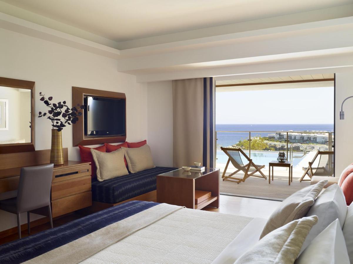 Superior Room with Shared Pool