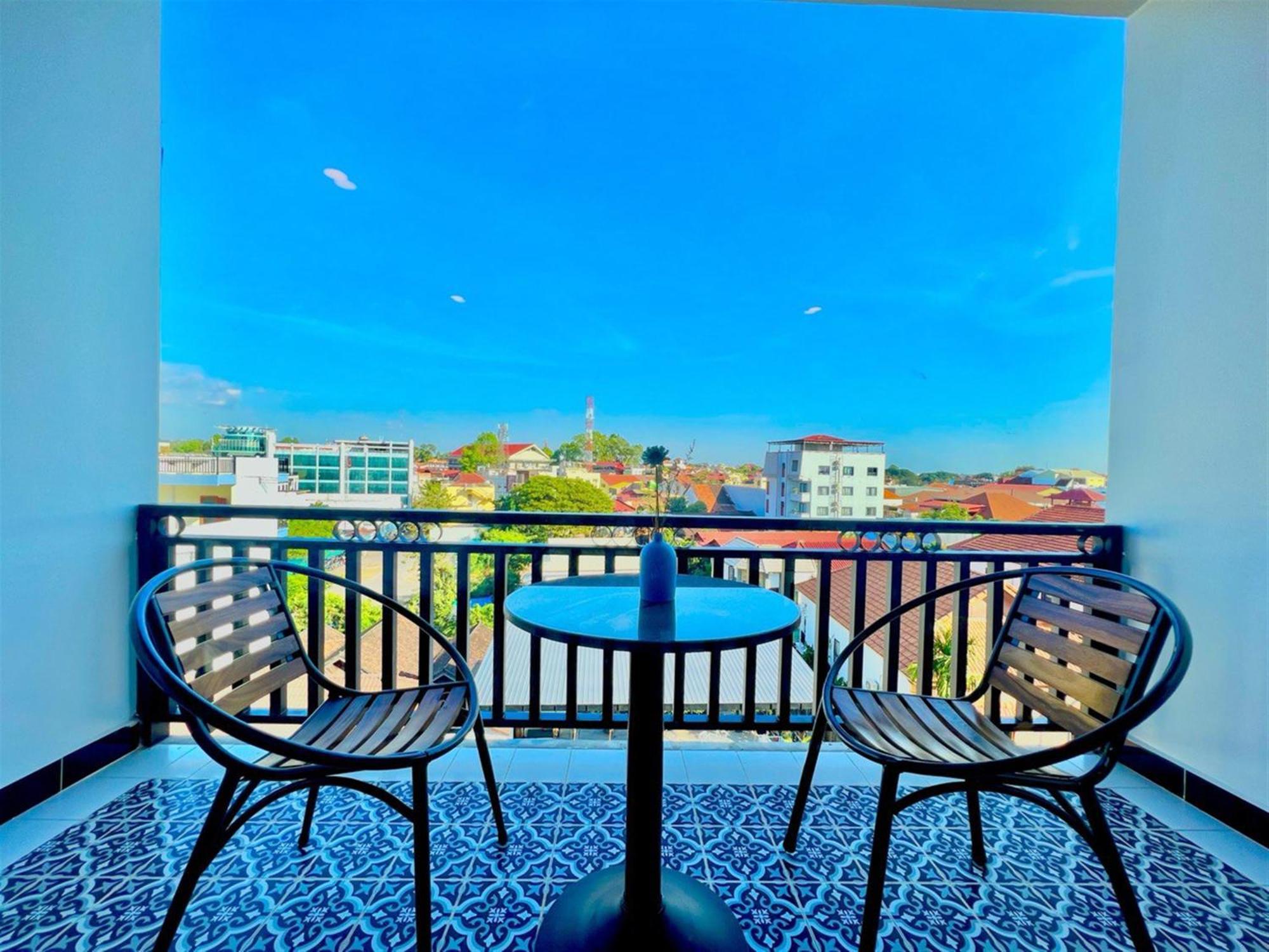 Deluxe Double Room with Balcony - Free Pick Up at Bus station,1533095536:JPEG