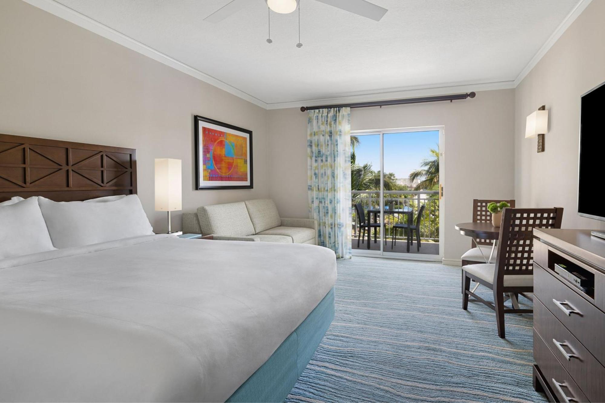 Queen Room Garden View