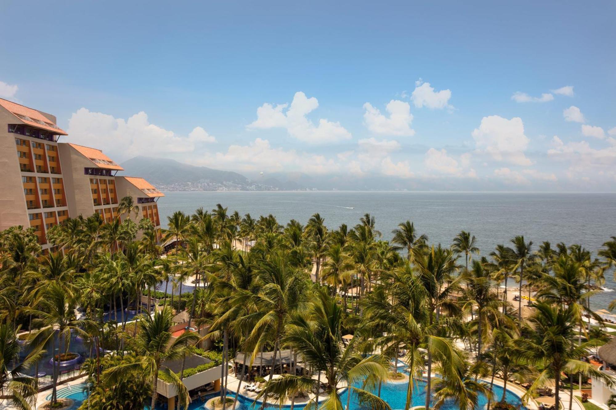 Junior Suite with Two Double Beds and Ocean View,1563278116:JPEG