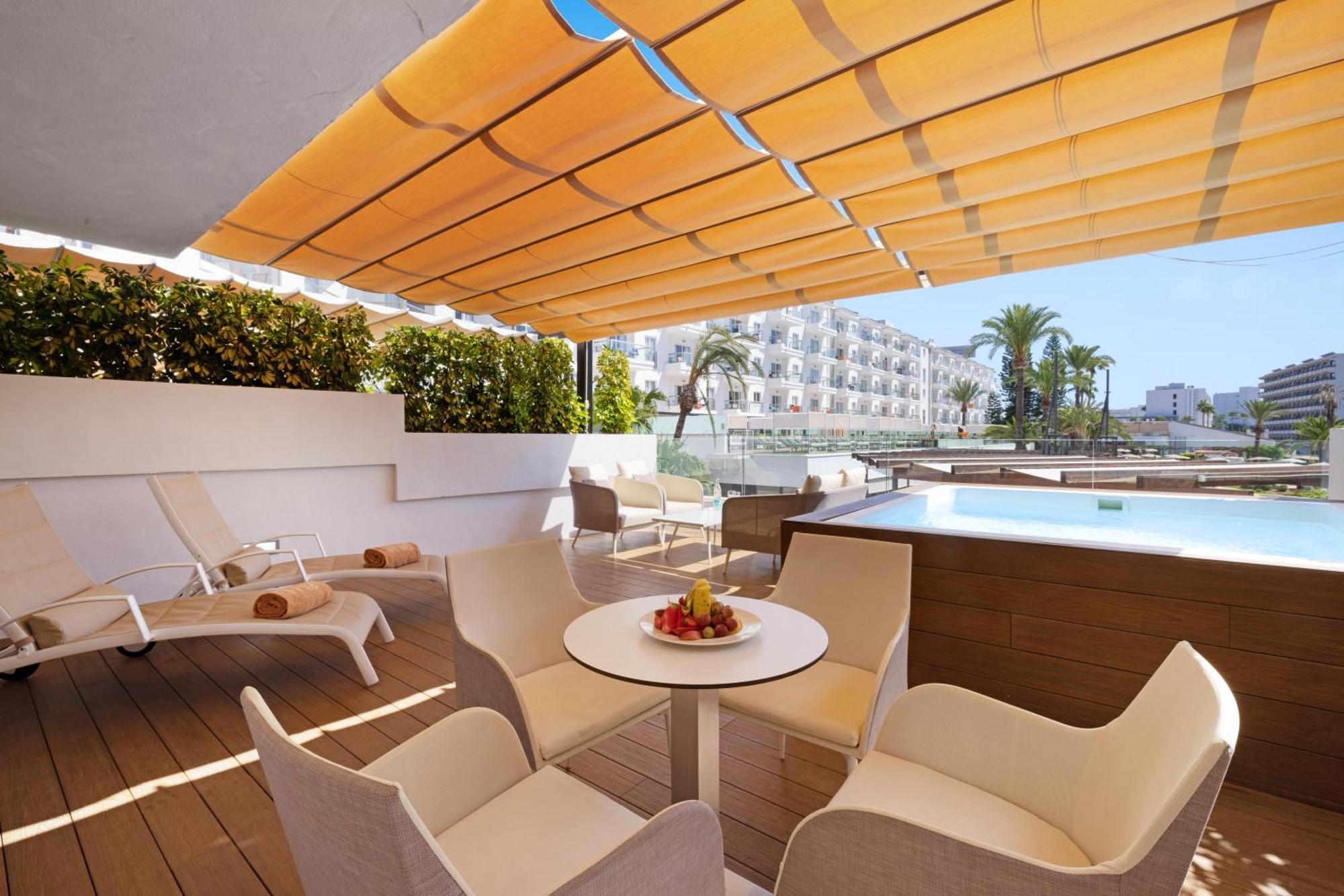 Apartment Plunge Pool Selection Club