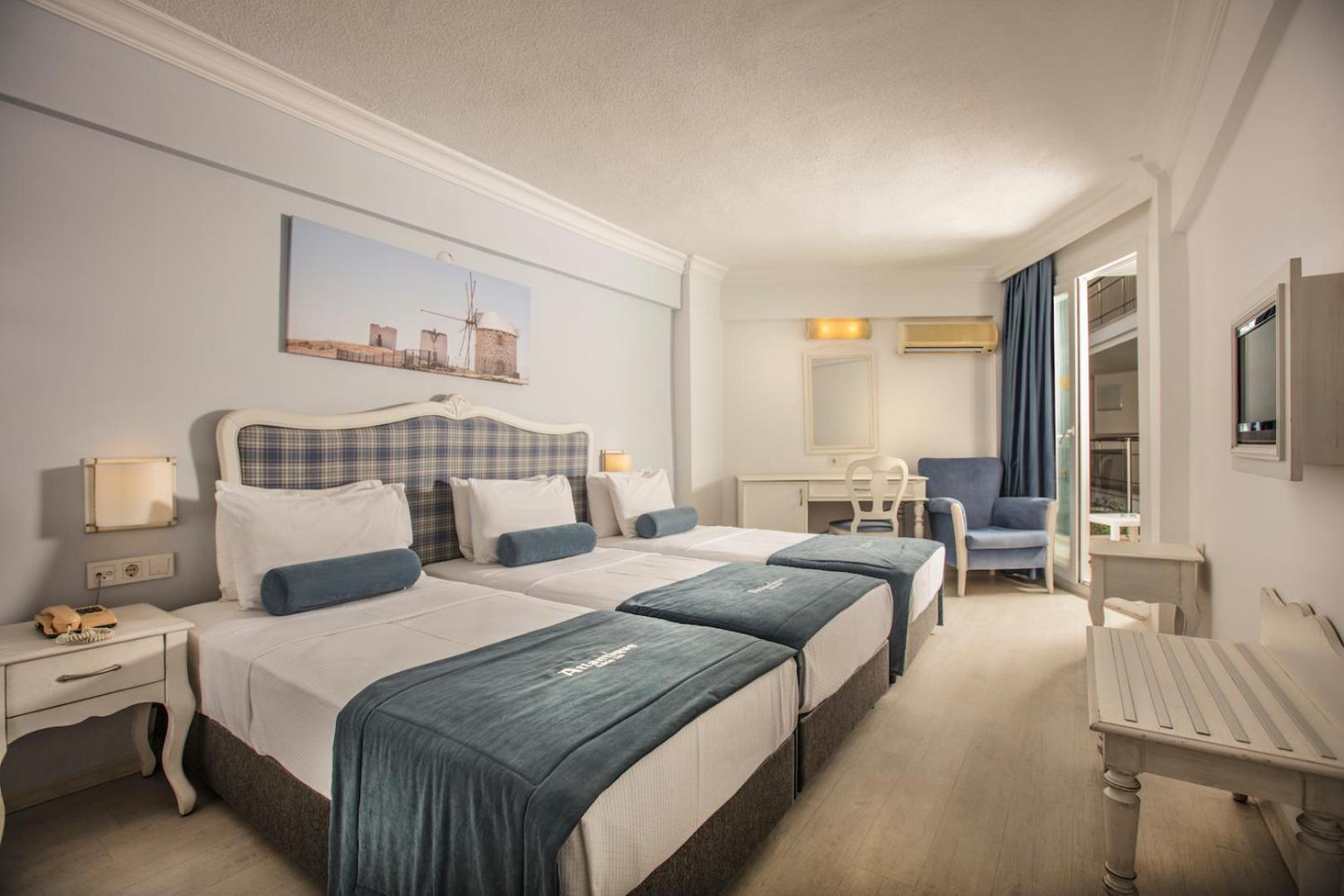 Standard Triple Room