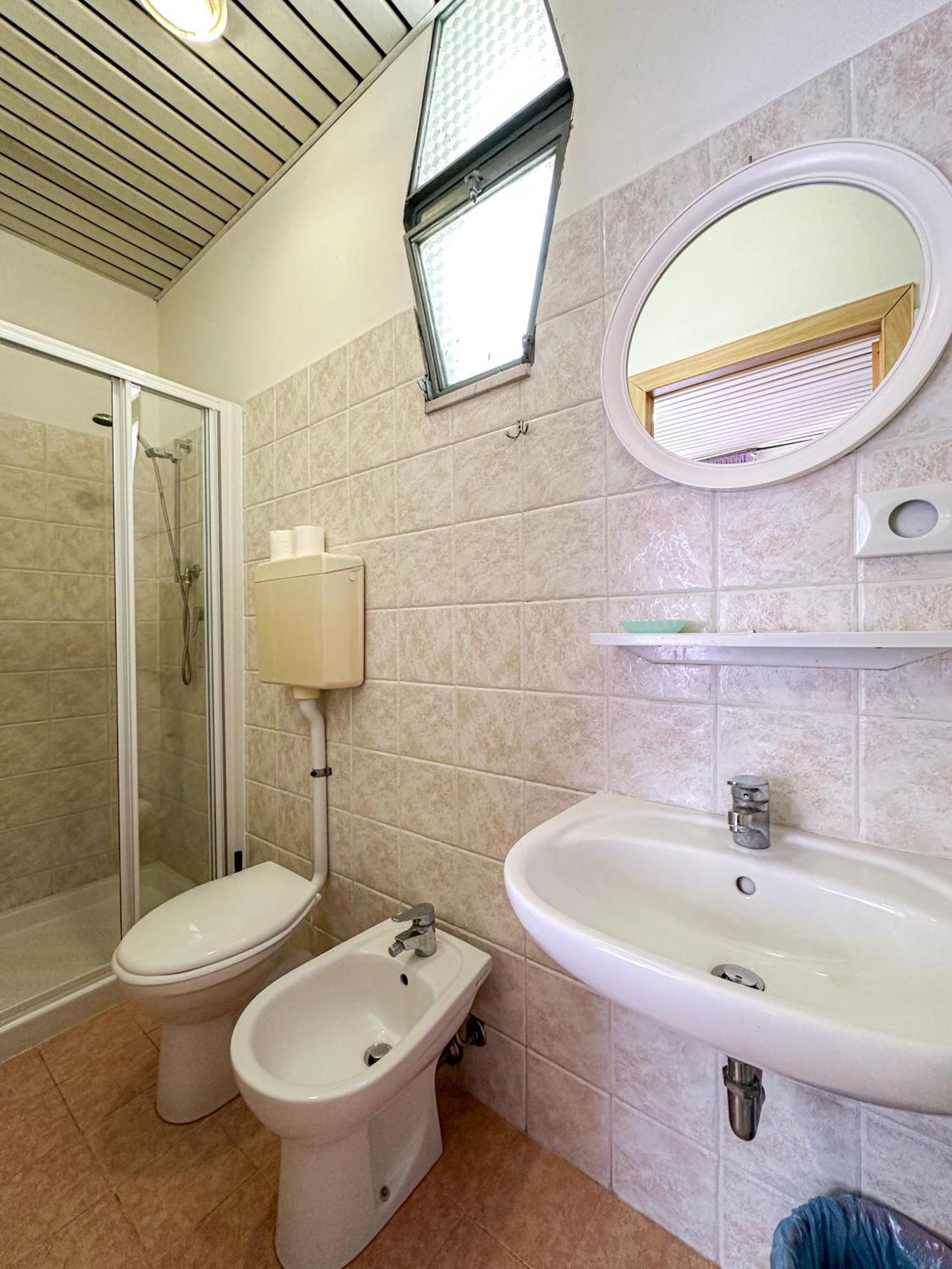 Small Double Room,1605385819:JPEG