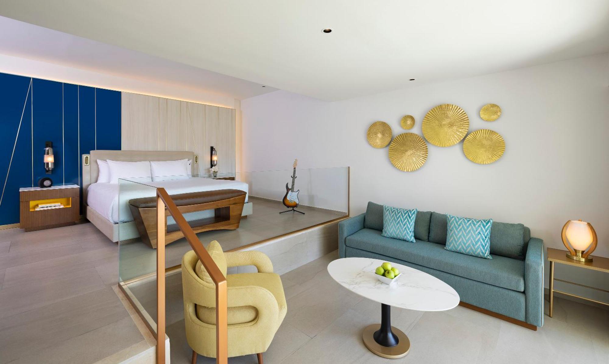 Caribbean Sand Suite King & Sofa
