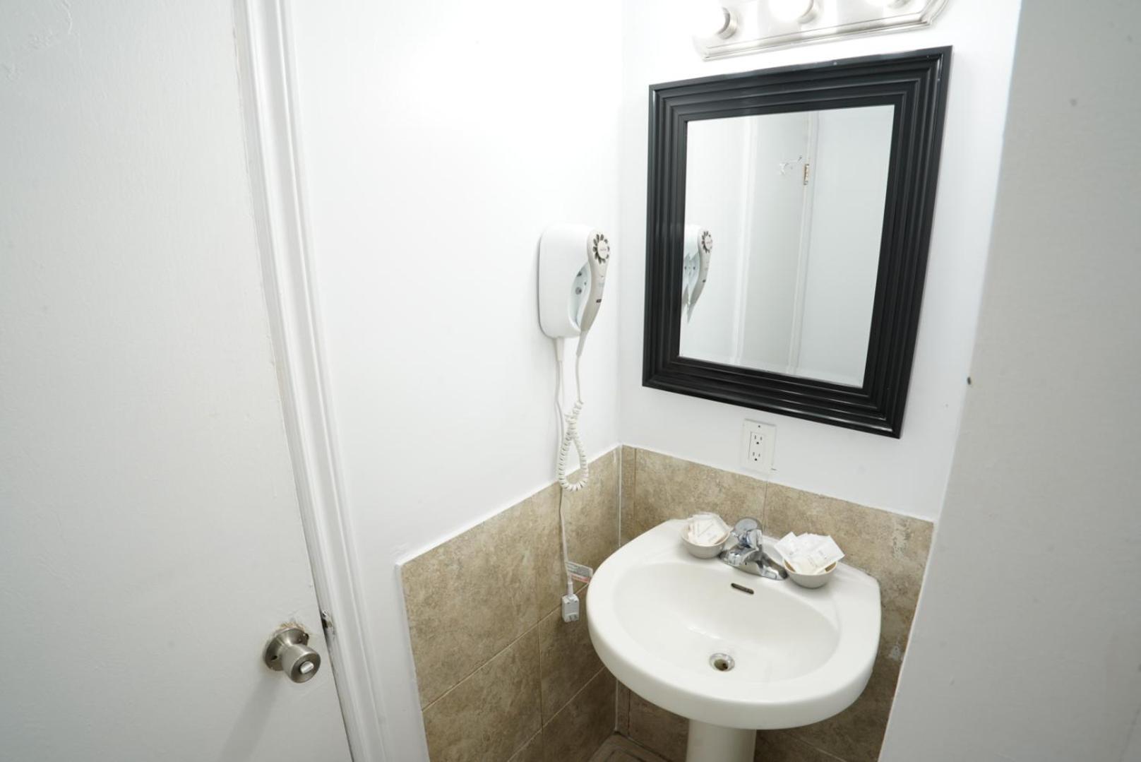 Room with Three Double Beds,1624315196:JPEG