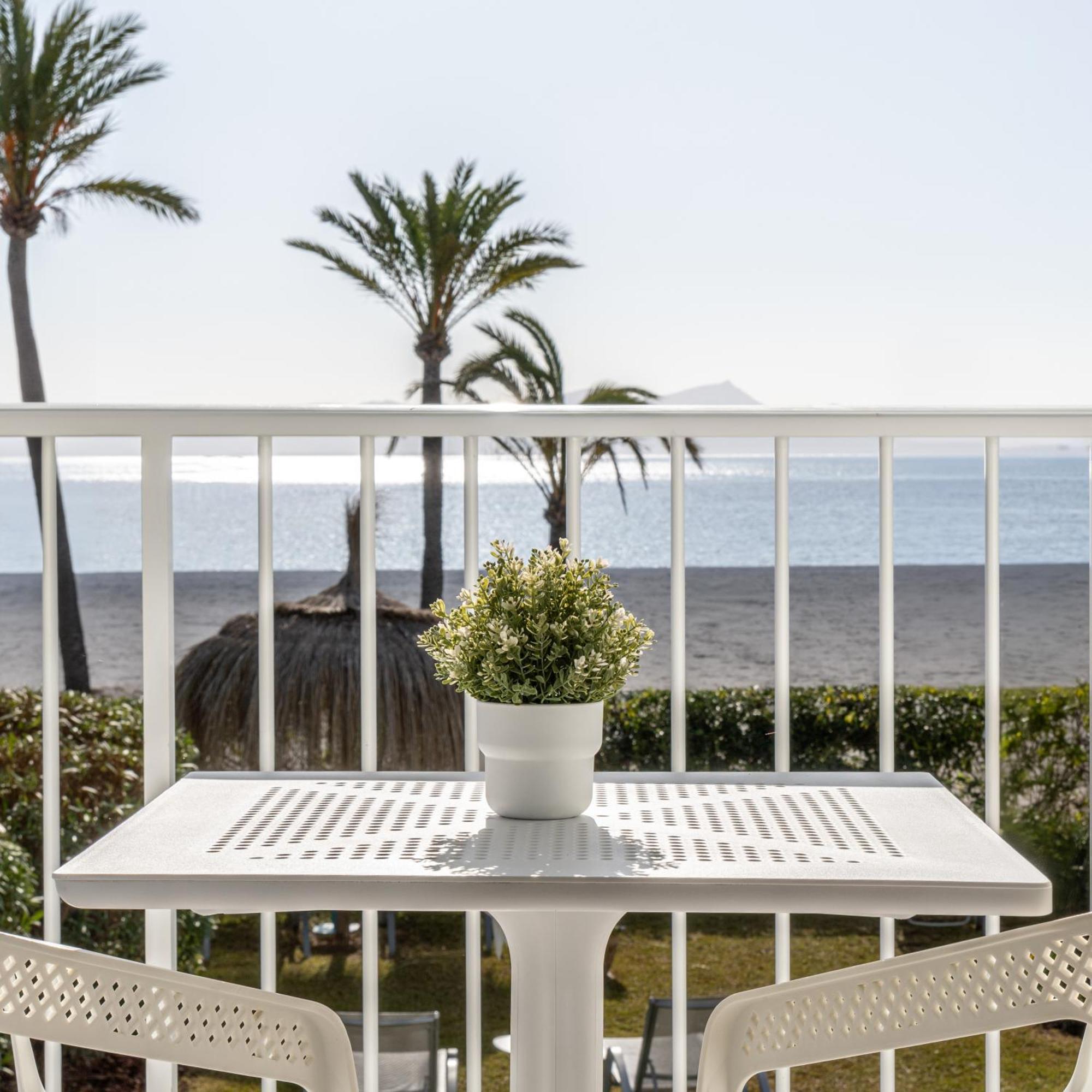 One-Bedroom Apartment Sea View Bonavida Palms