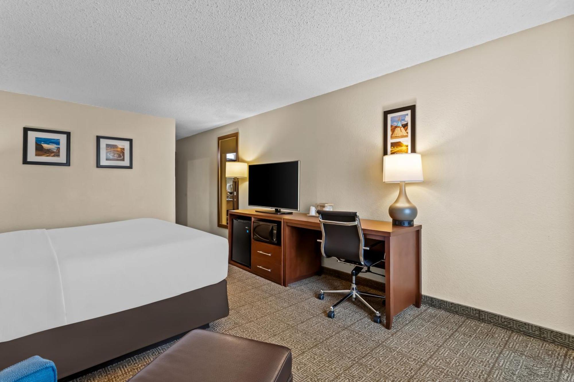 King Room - Non Smoking/Pet Friendly,1662992538:JPEG