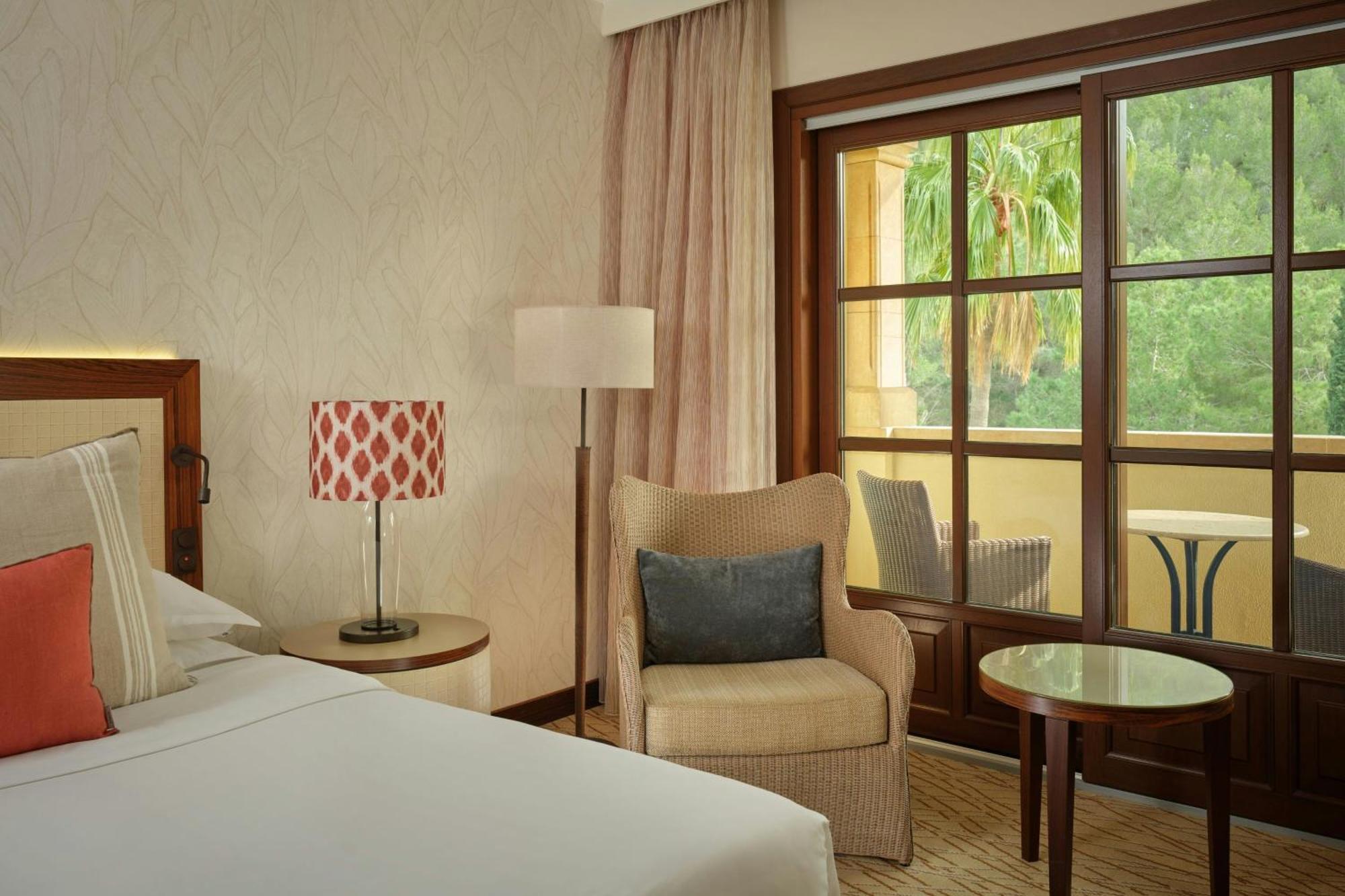 Superior Queen Room Balcony