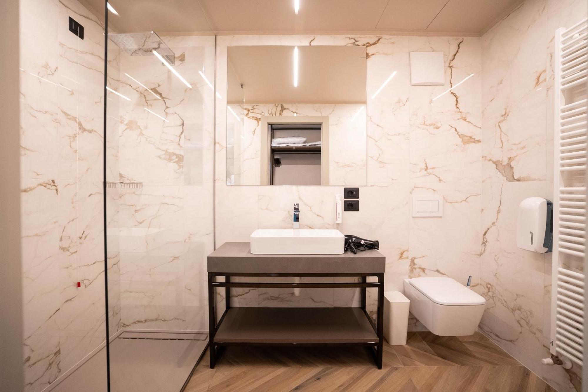 Junior Suite Spa Bath