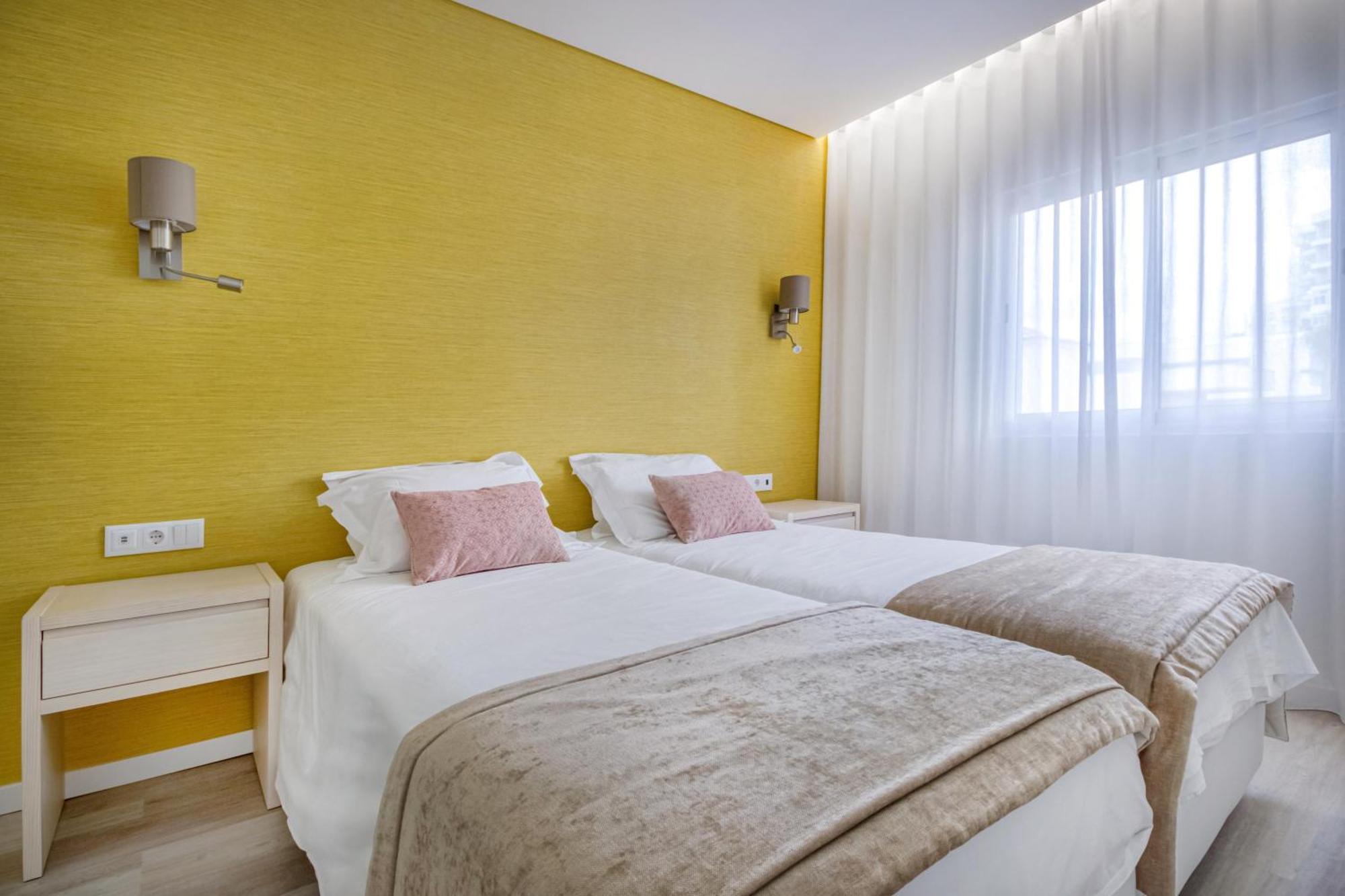 Twin Room,1695737934:JPEG