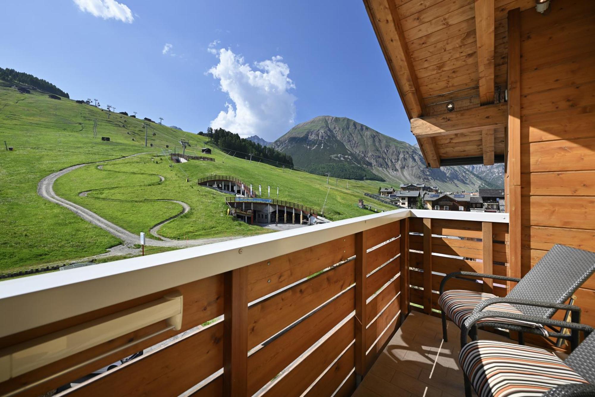 Double Room Mountain View