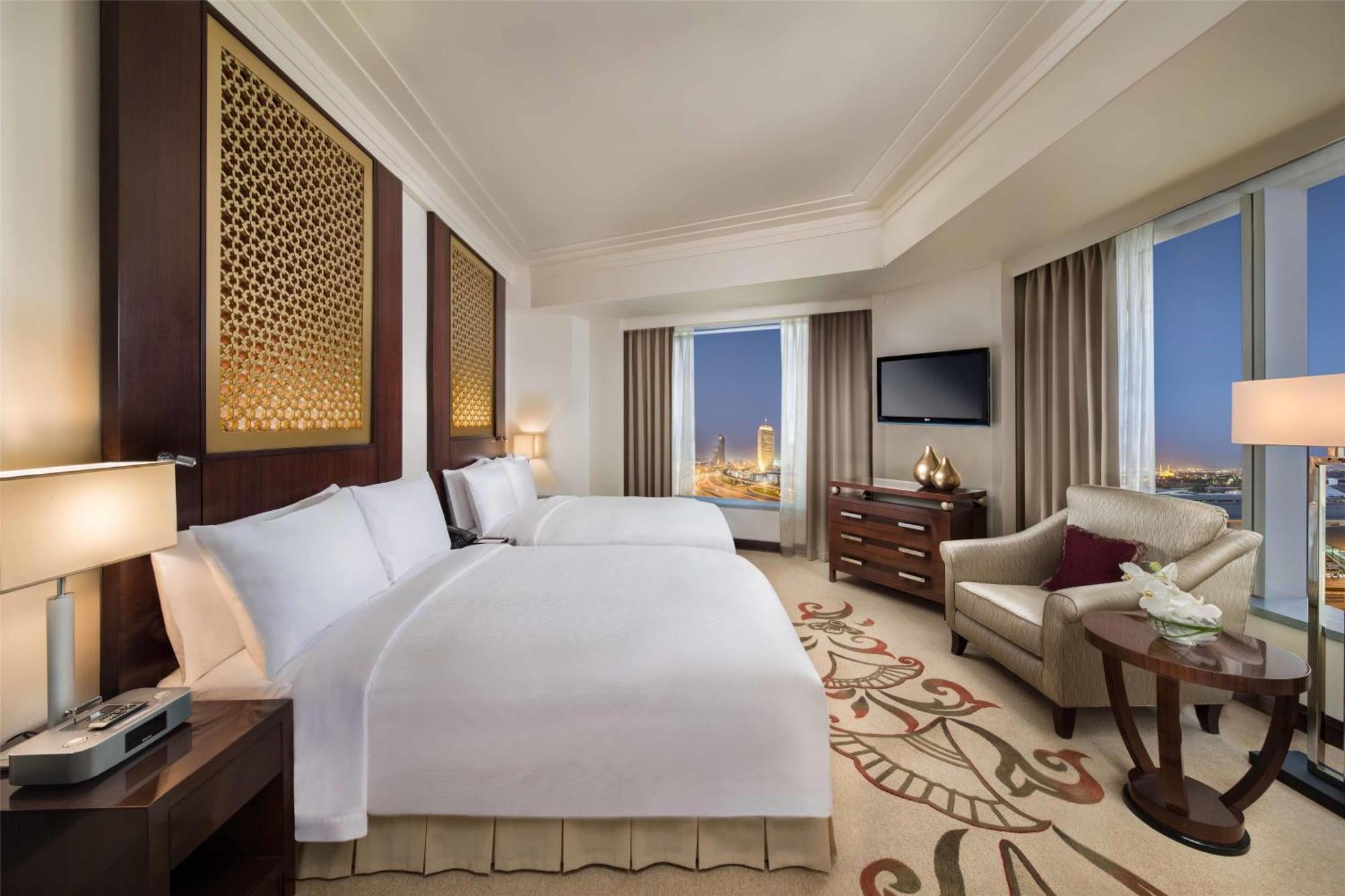 Deluxe Suite mit 2 Doppelbetten - Zugang zur Lounge