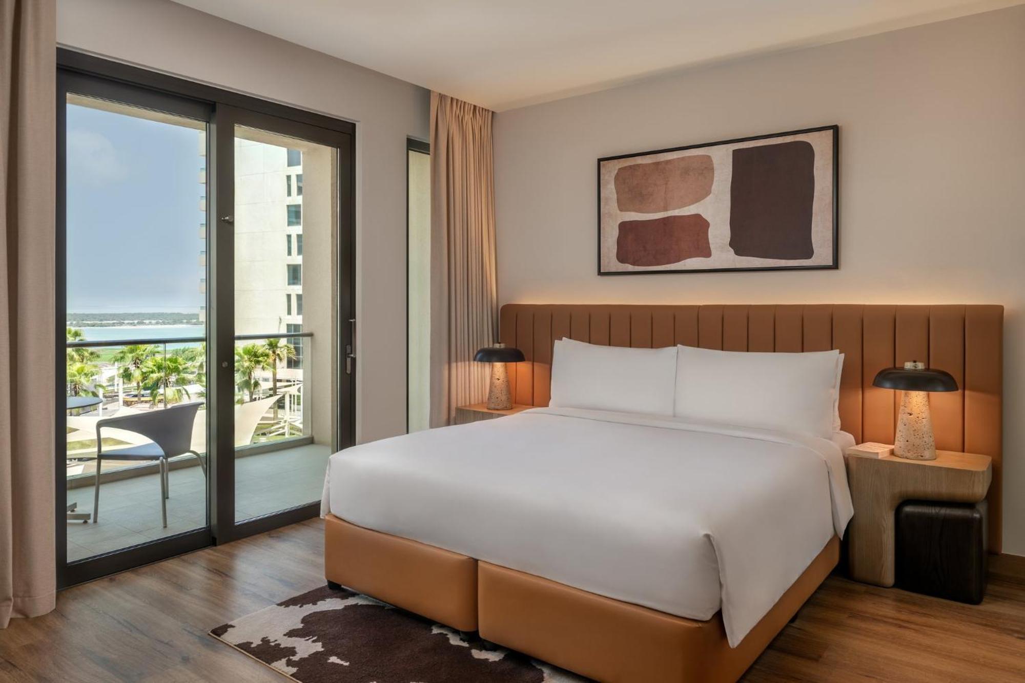 One-Bedroom King Suite - Theme Park Access