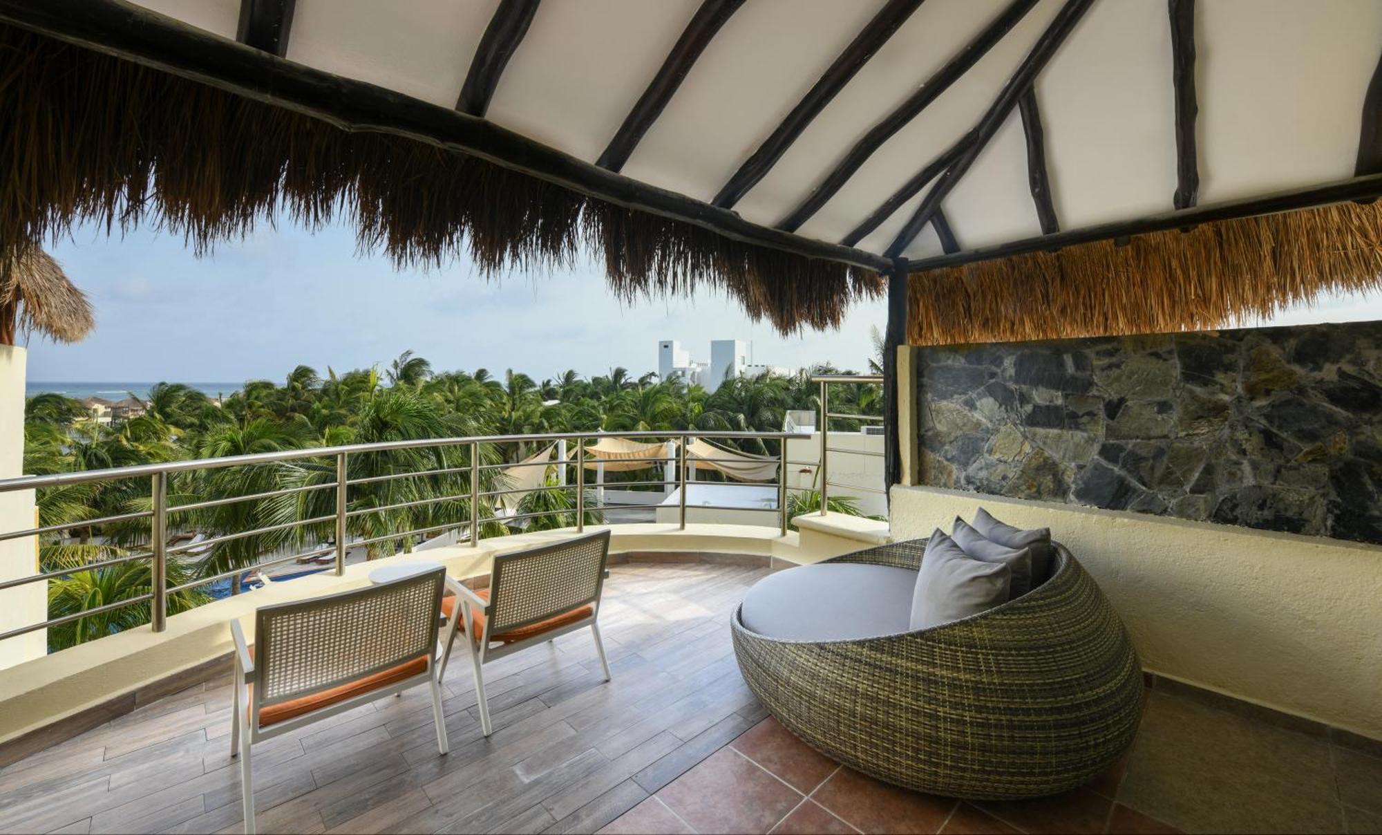 Honeymoon Suite