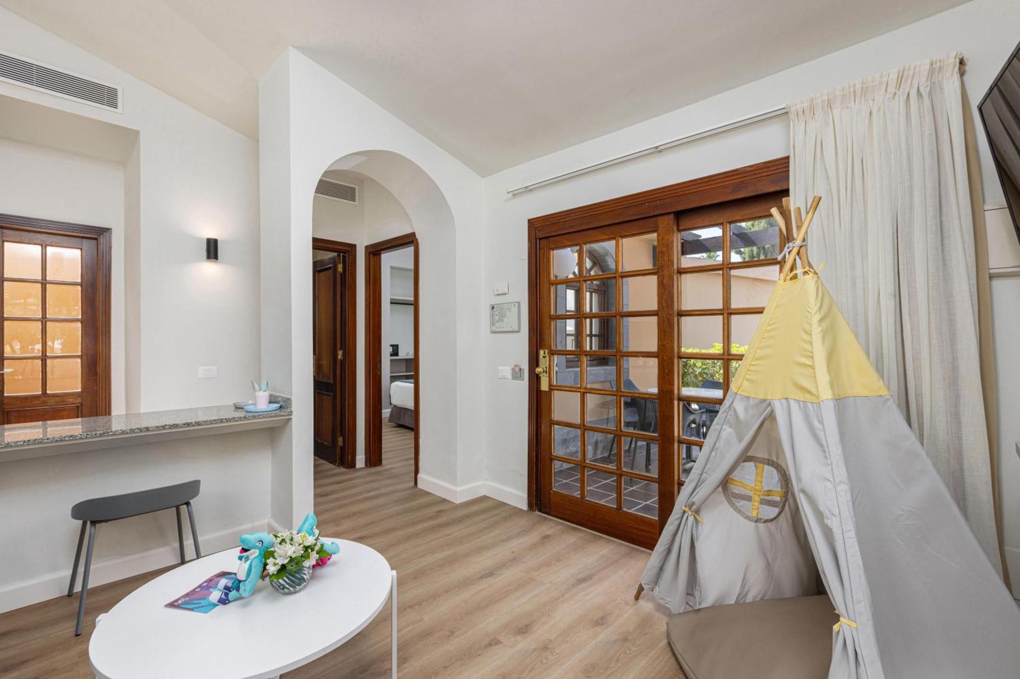 One-Bedroom Family Bungalow Pool View