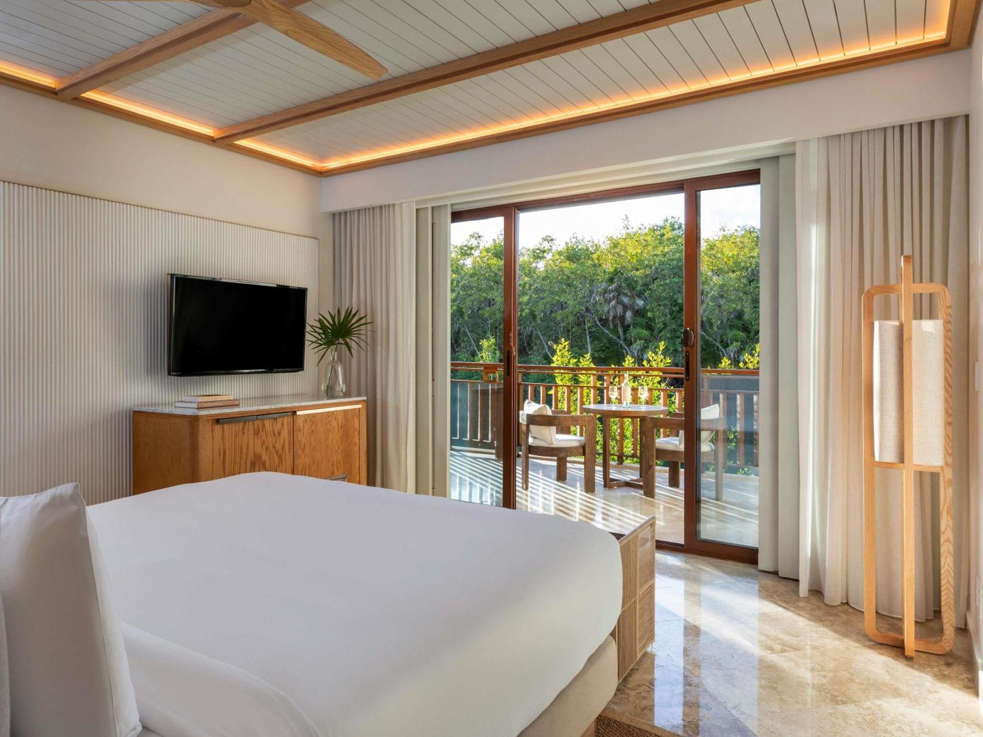 Signature One-Bedroom King Casita with Sofa Bed and Lagoon View