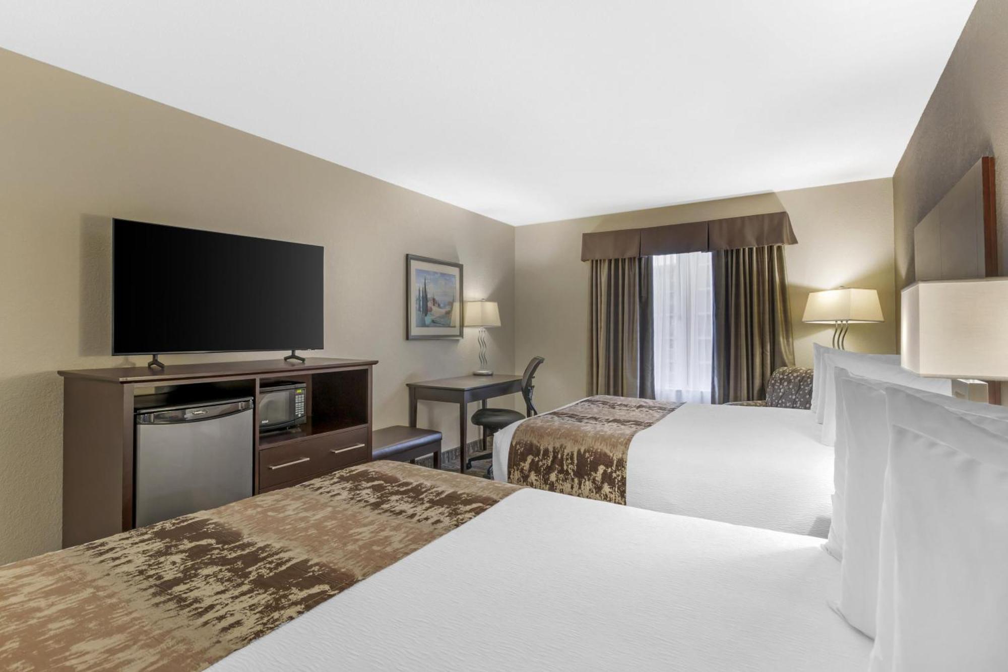 Queen Room with Two Queen Beds - Non-Smoking,1742701666:JPEG