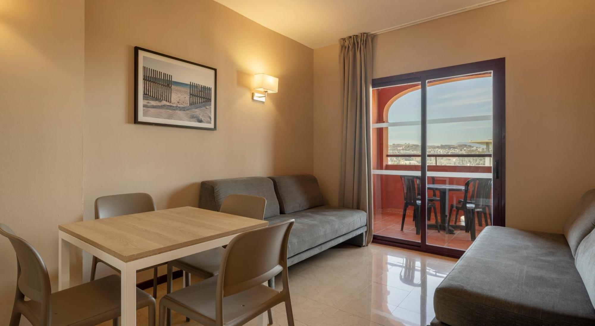 One-Bedroom Apartment Pool View