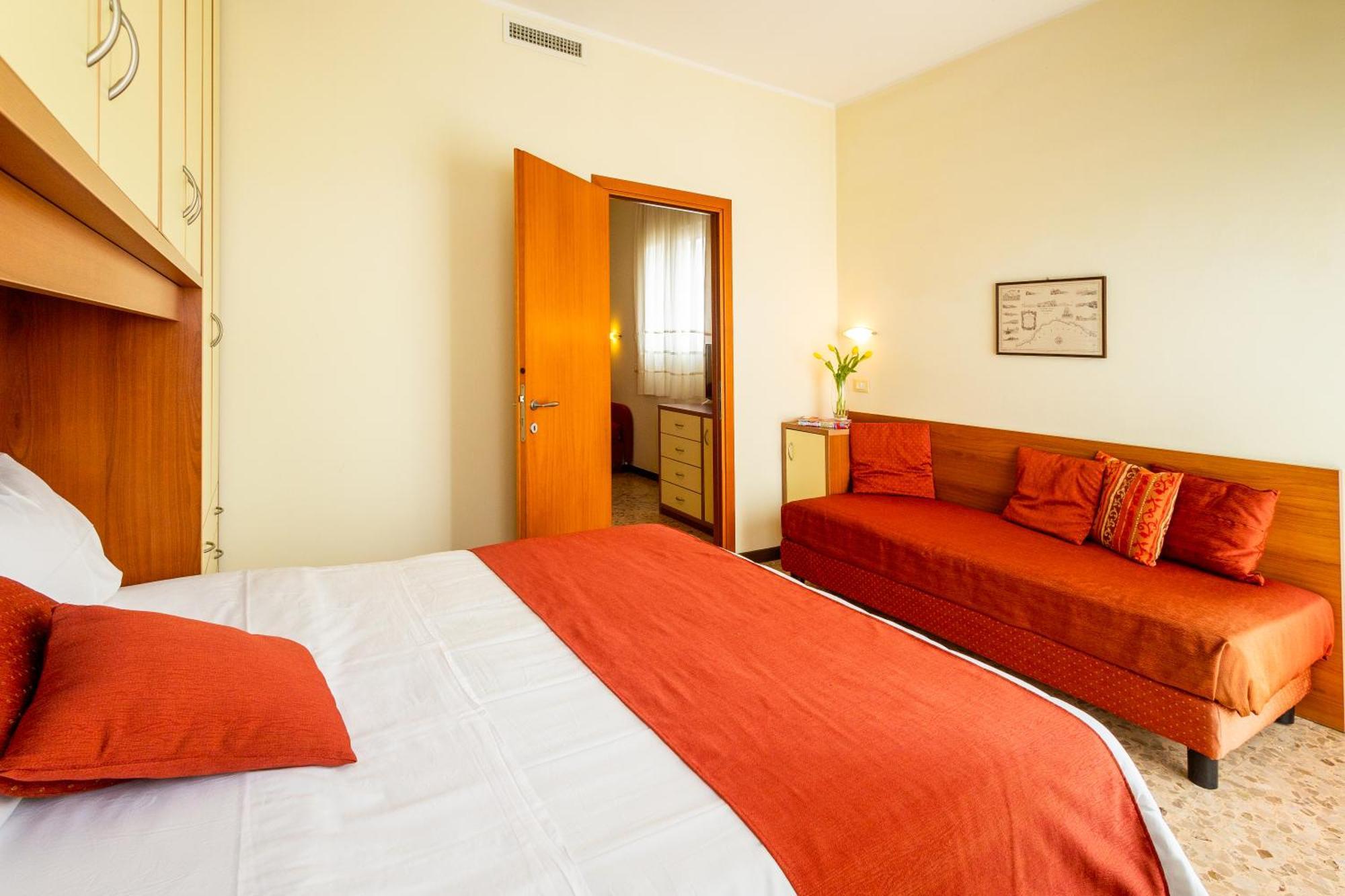 One-Bedroom Apartment Sea View