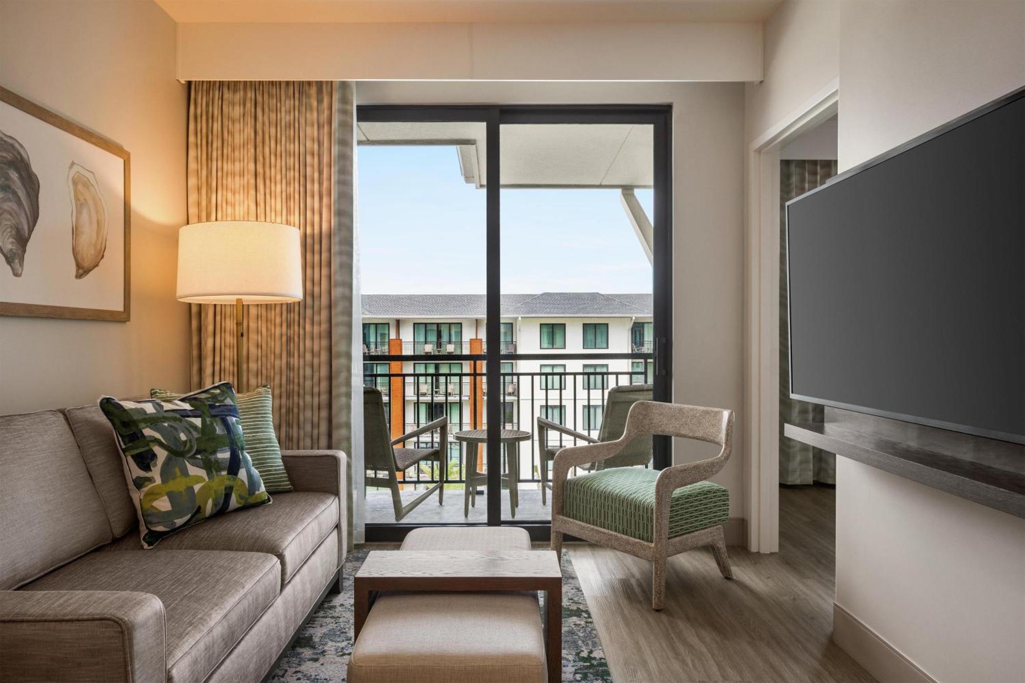King Suite with Balcony and Shower - Gulf View/Mobility Accessible