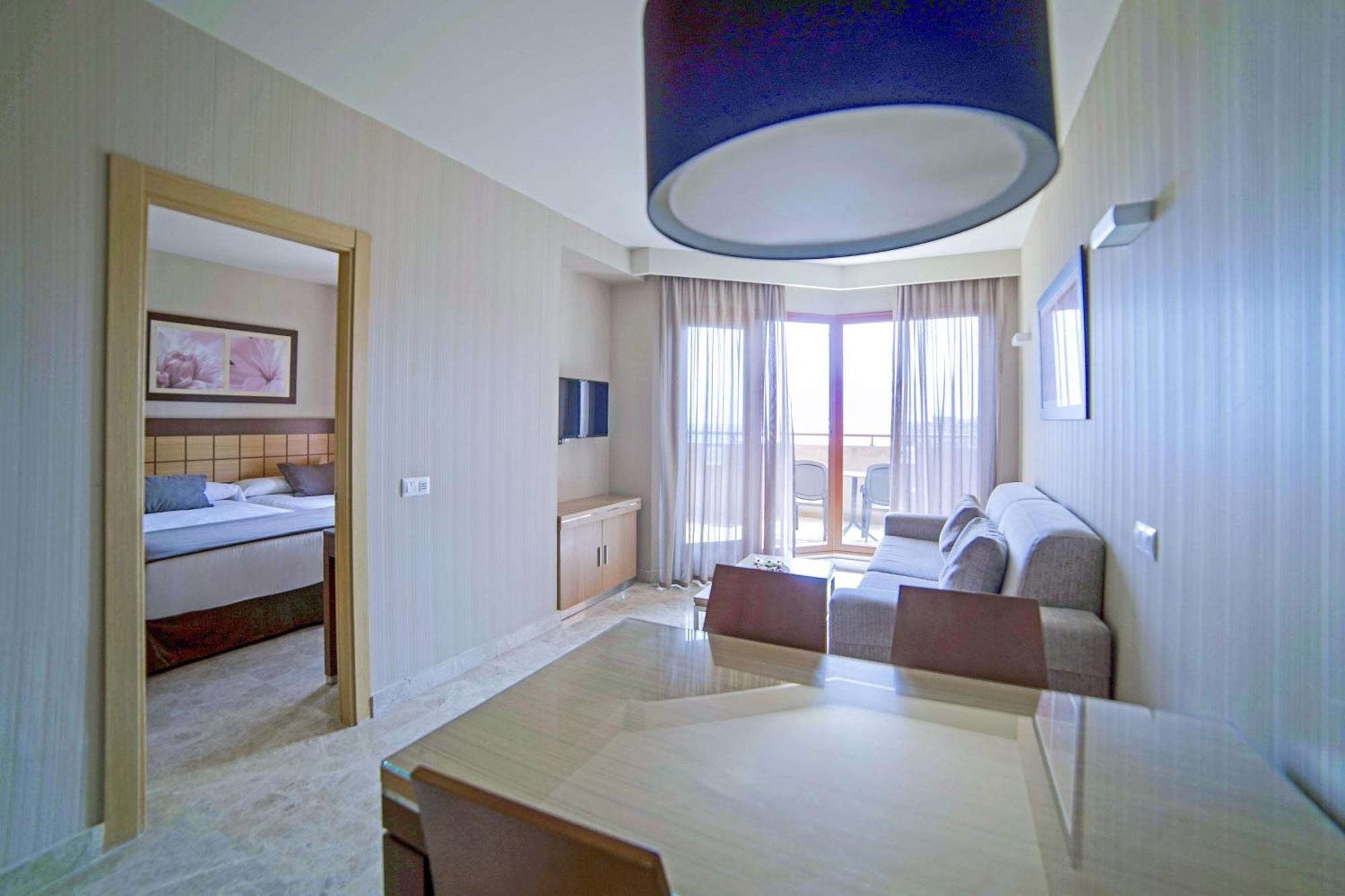 Junior Suite Front Sea View,1758536476:JPEG