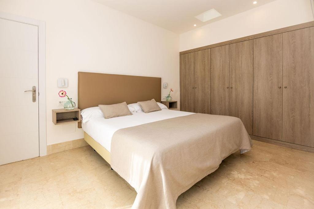 Three-Bedroom Royal Villa