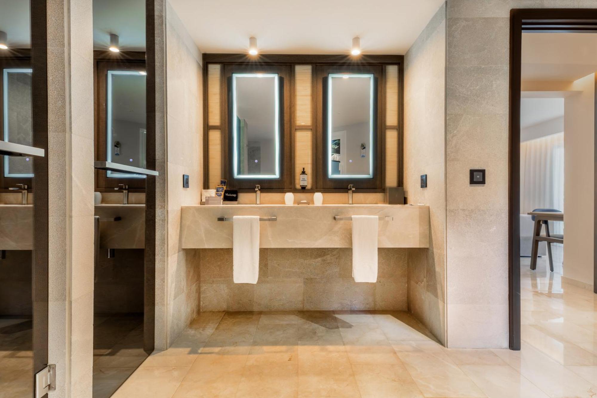 Superior Junior Suite